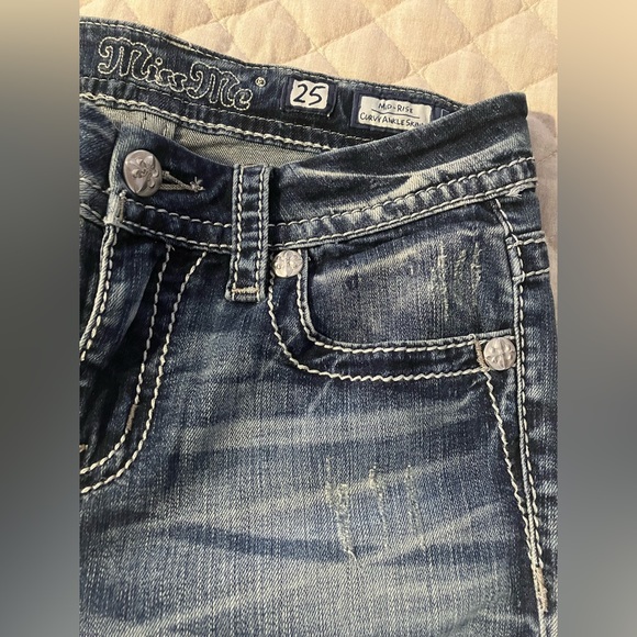 “Distressed Paisley” Miss Me Women’s Mid Rise Curvy Ankle Skinny Jeans (size 25) - Picture 4 of 11